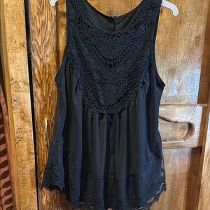 Black Embellished Cropped Sleeveless Tank Top